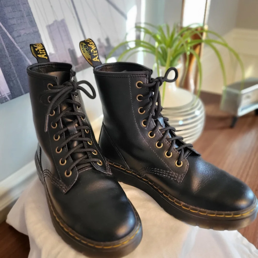 Doc Martin Boots - Picture 3 of 10